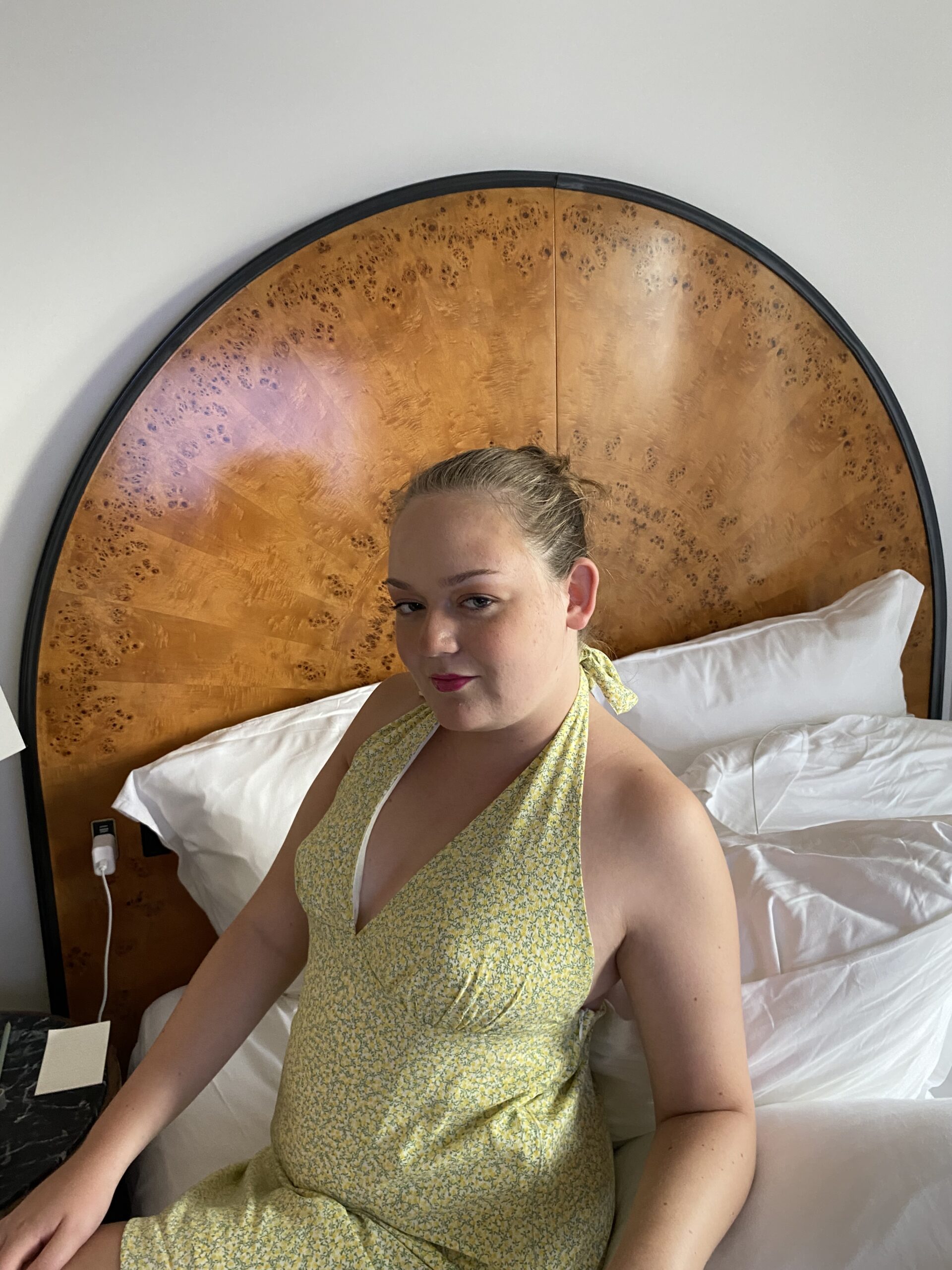 Bipolar Baddie Looking for Queer Community